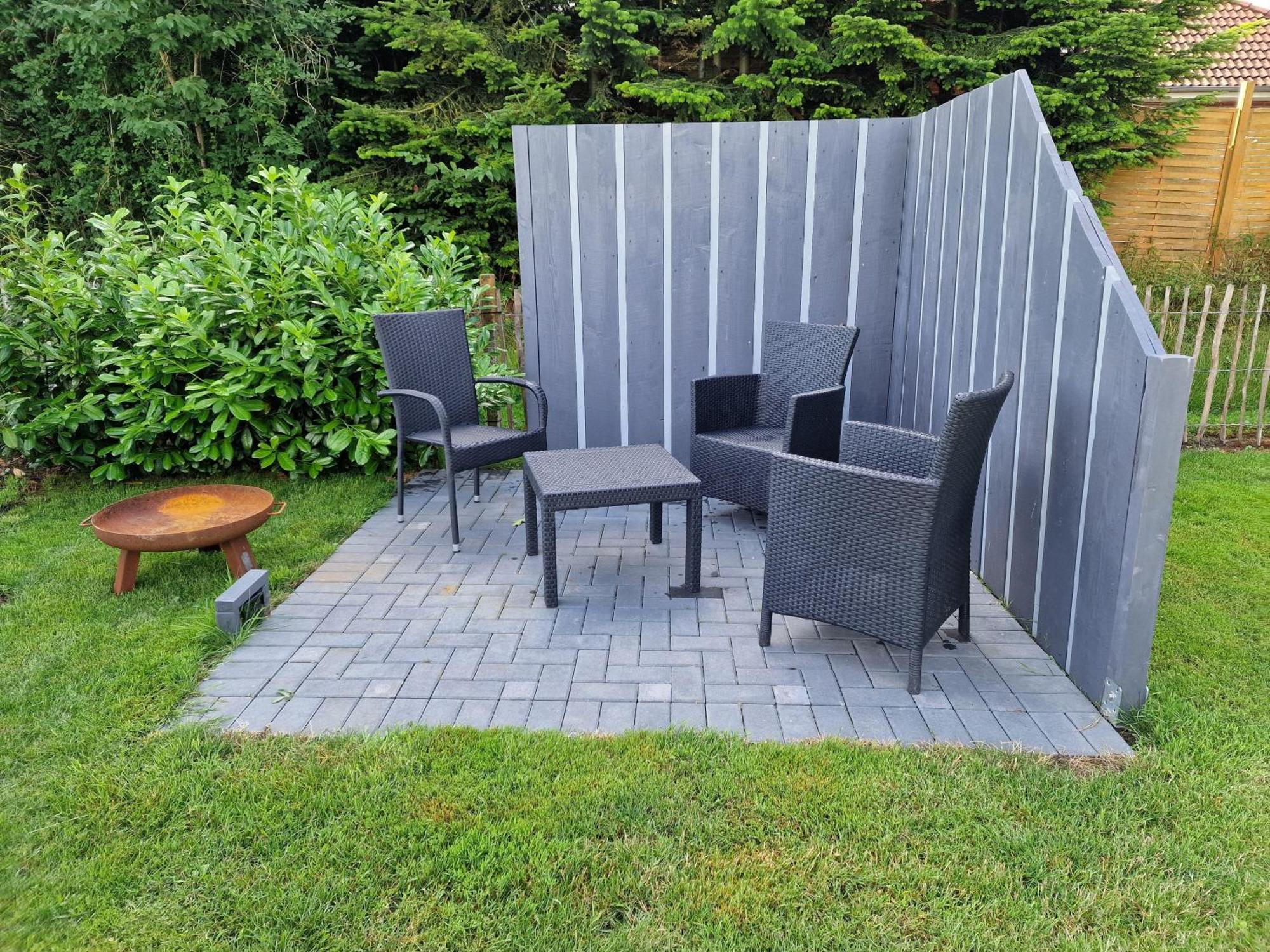 Idyllisches-Blockbohlenhaus-Mit-Eigenem-Garten-Und-Sauna-Zum-Wohlfuehlen Martensrade Exteriör bild